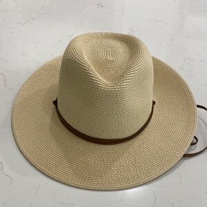 Classic Wide-Brim Straw Fedora Hat - Beige